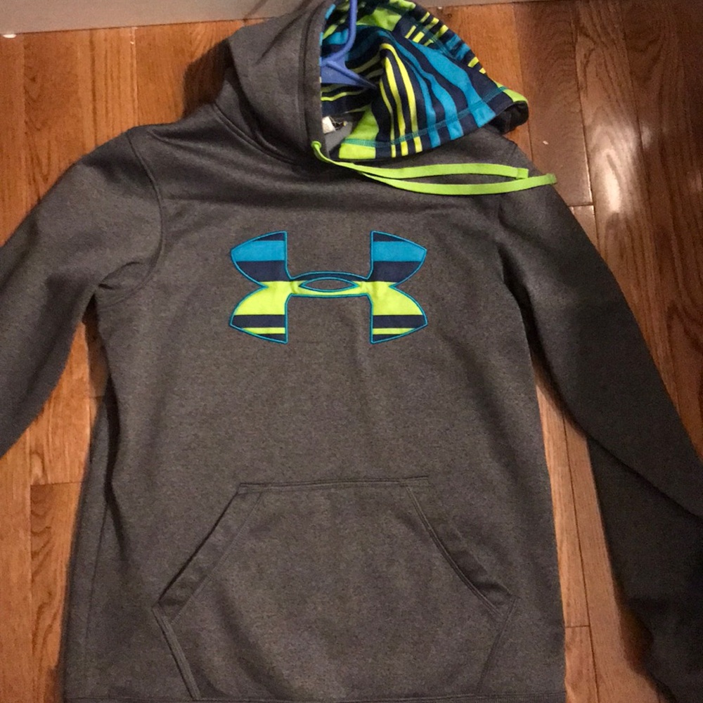 Under armor sweat shirt